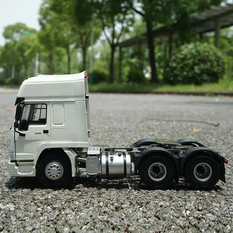 Diecast 336 Truck Actros Heavy Tractor Container